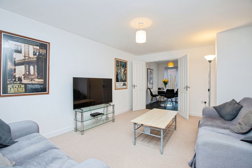 Property photo 2 of 22 Pbox-Img.Jpg