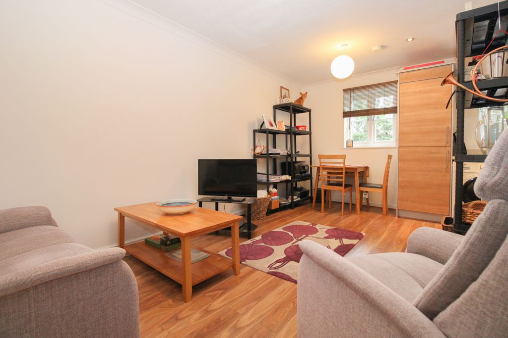 Property photo 2 of 7