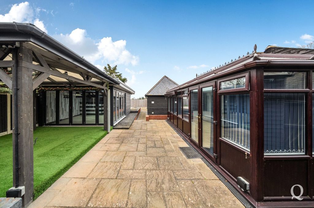 Property photo 3 of 37 Picture No. 29