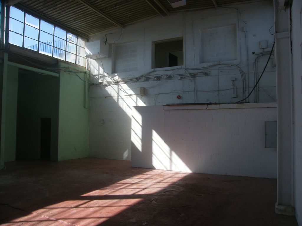 Property photo 3 of 4