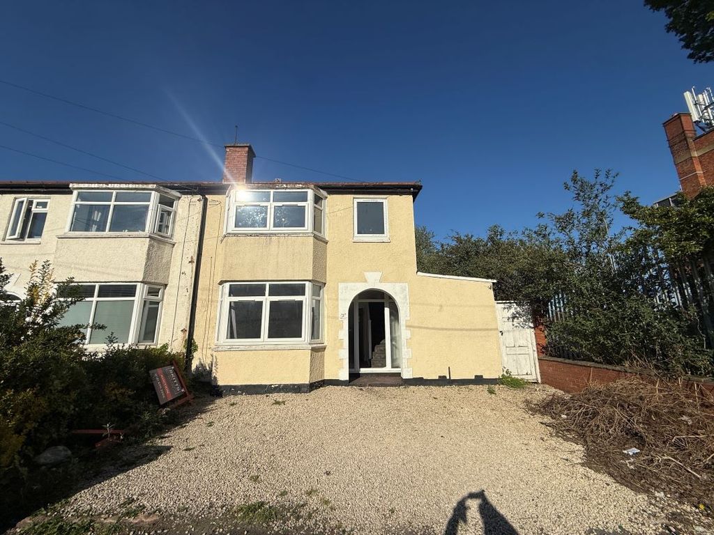 Property photo 2 of 17