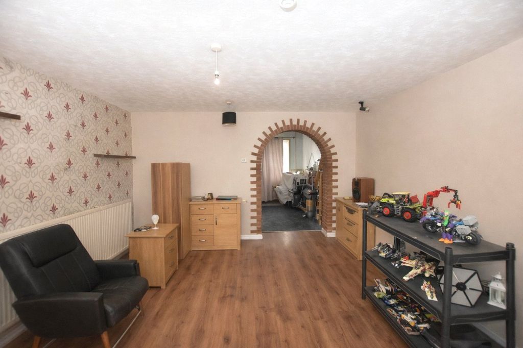 Property photo 3 of 10 Living Room