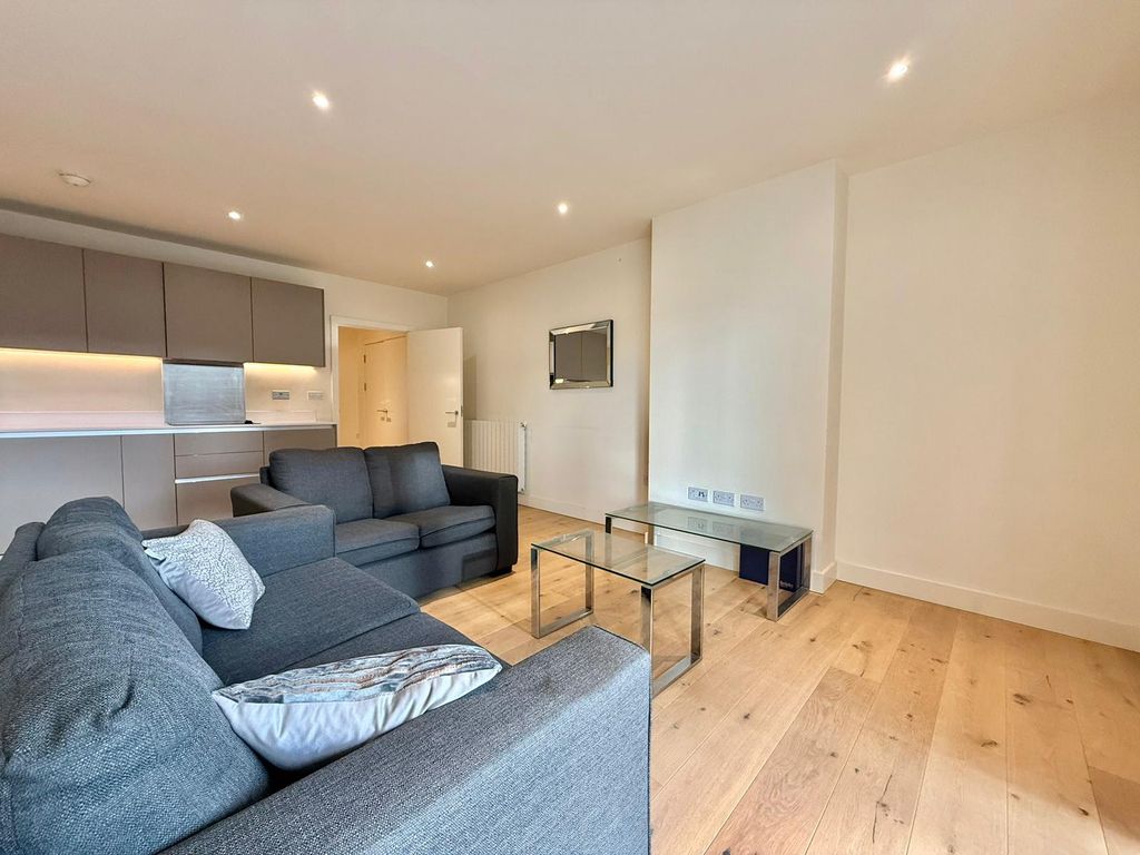 Property photo 3 of 17 Gallery