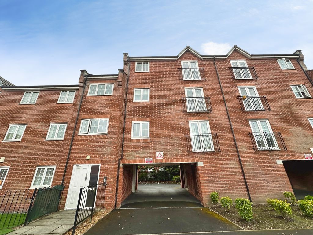 Property photo 1 of 9 Apartment Block