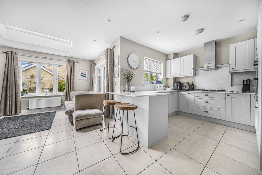 Property photo 3 of 29 Picture No. 15