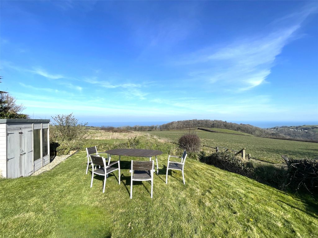 Property photo 2 of 12 Picture No. 14