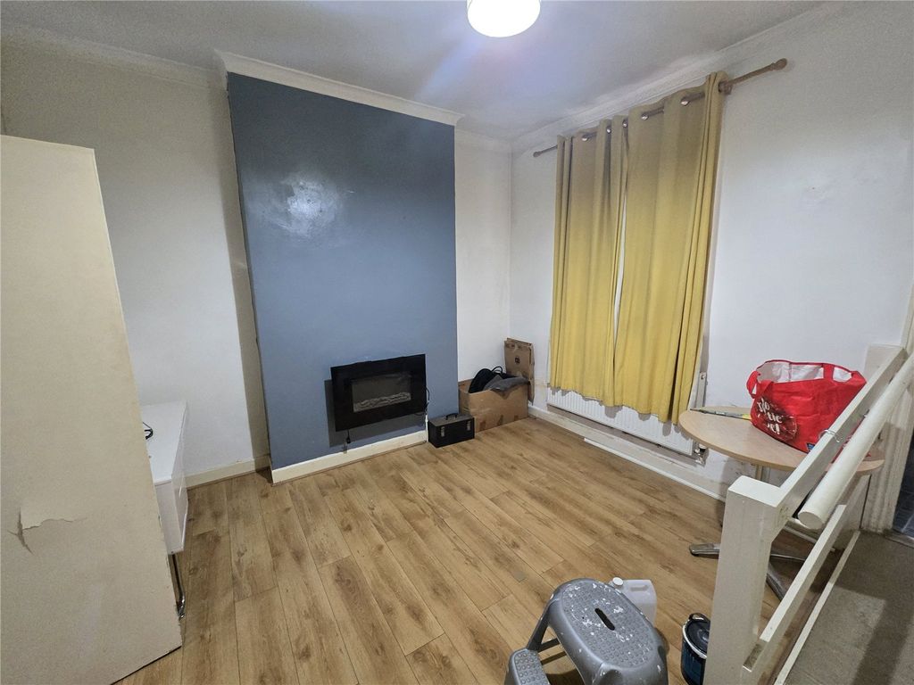 Property photo 3 of 9 Picture No. 11