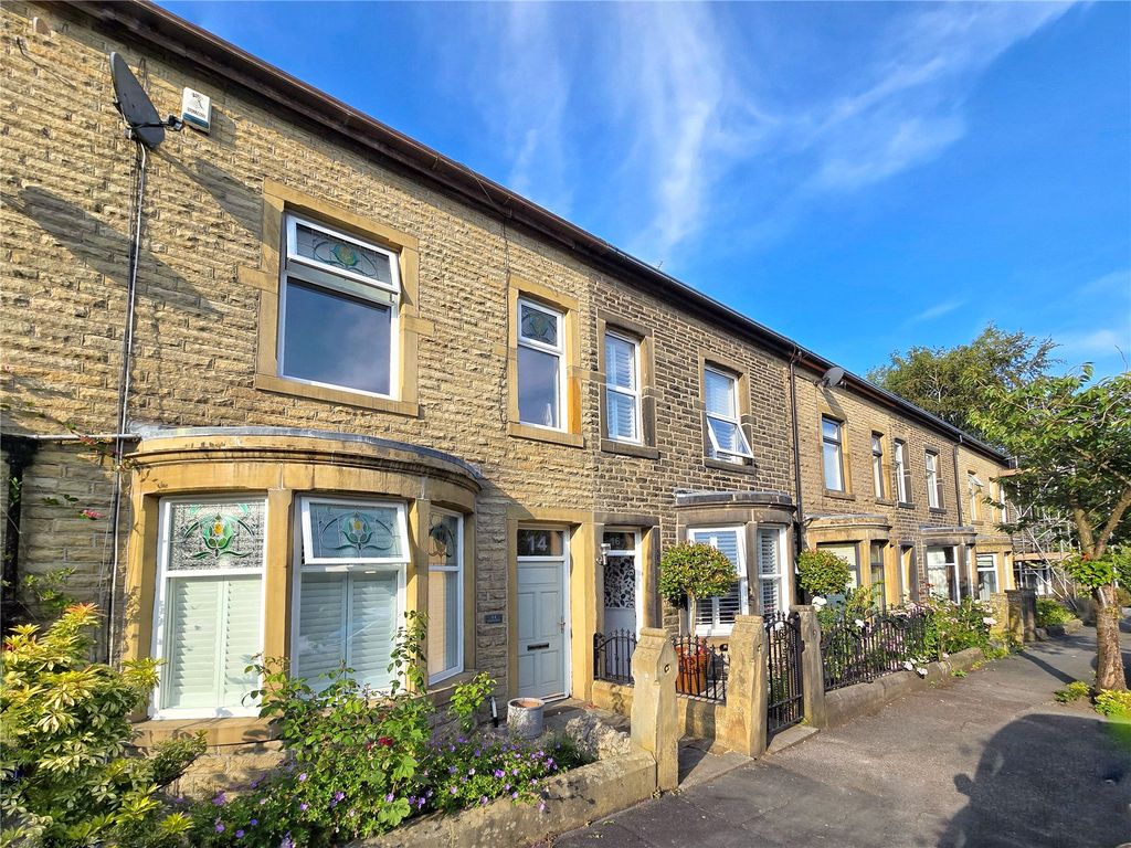 Property photo 1 of 32 Stone, Bay-Froned