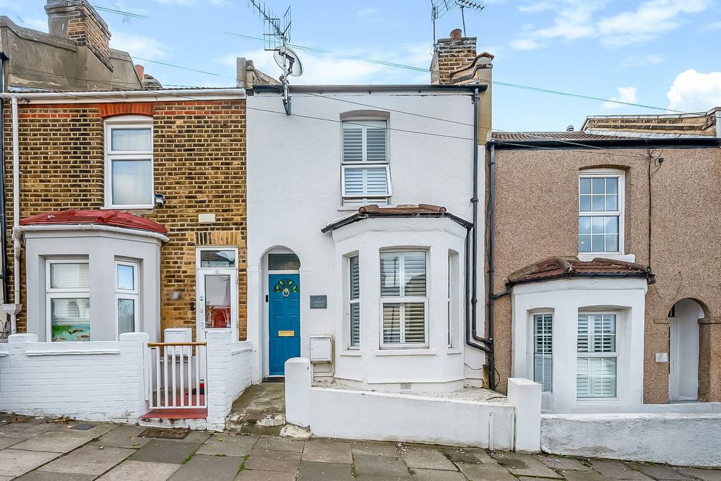 Property photo 1 of 16