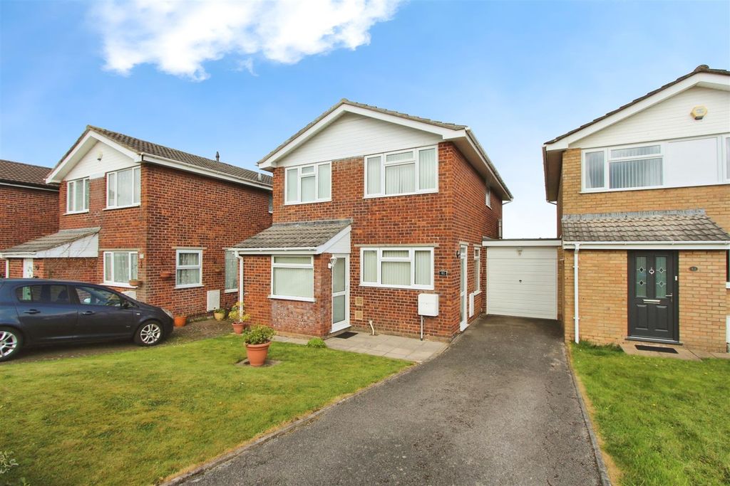 Property photo 1 of 17
