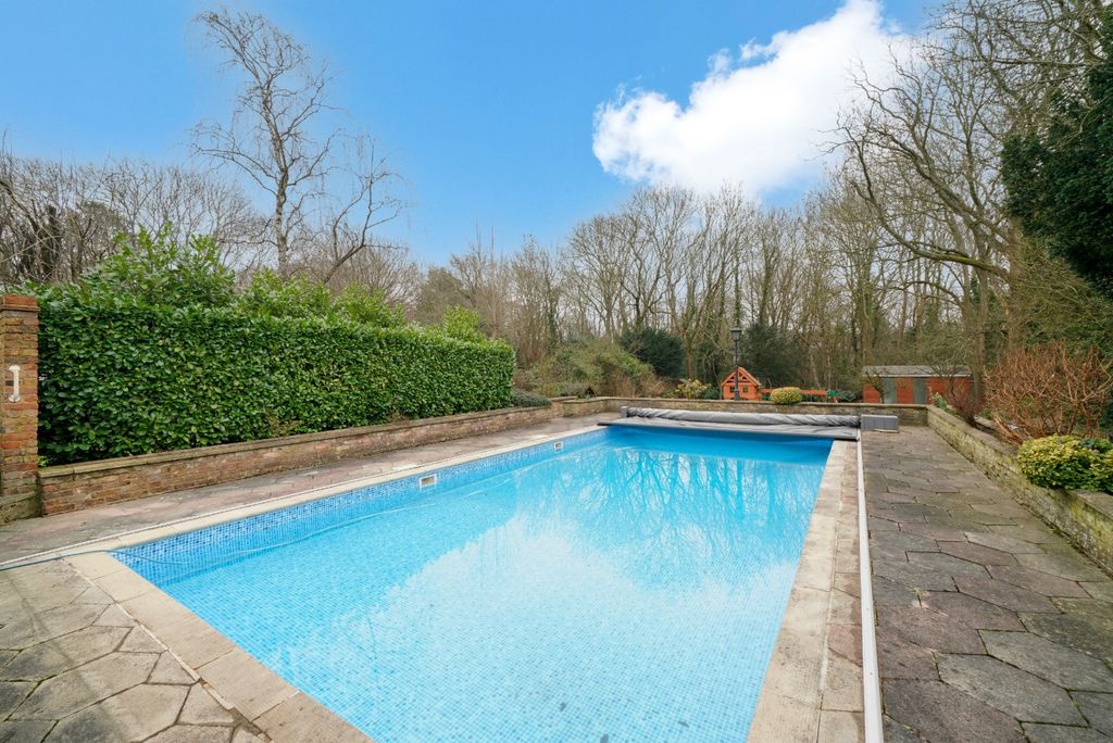 Property photo 2 of 28 4730233