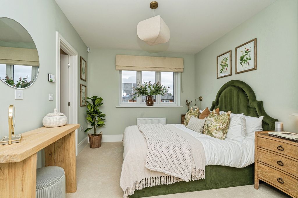 Property photo 3 of 23 Pbox-Img.Jpg