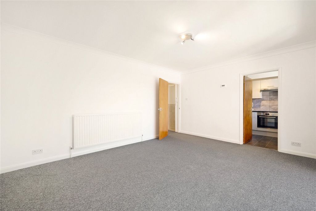 Property photo 3 of 16 Picture No. 29