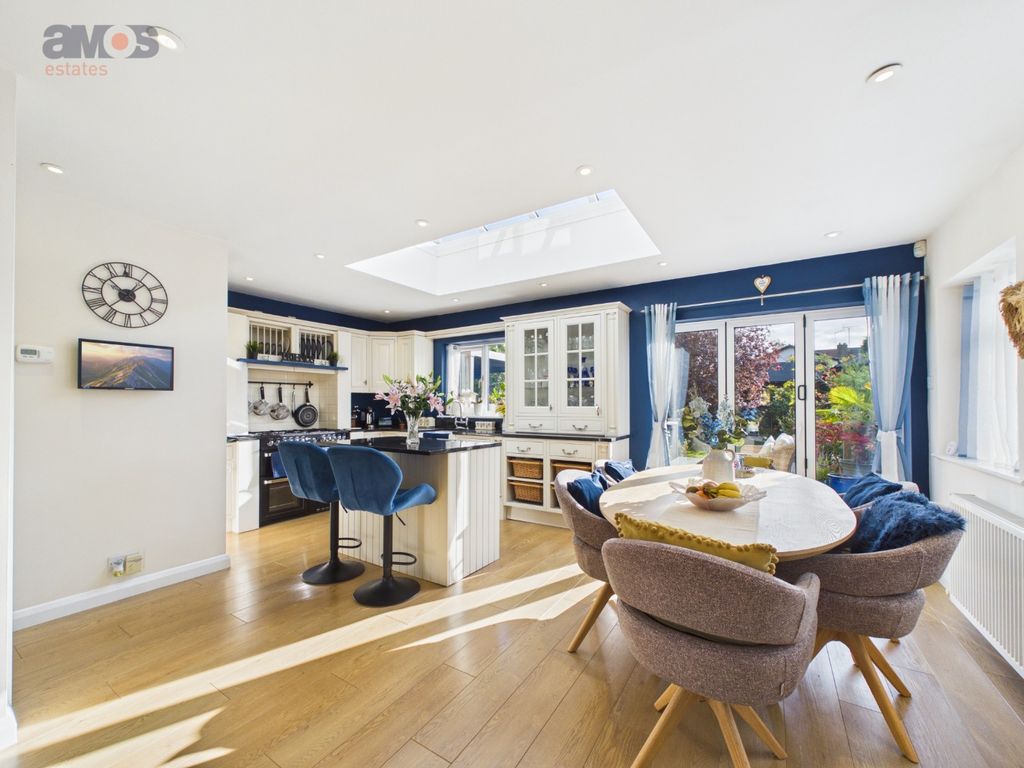 Property photo 3 of 30 5700455