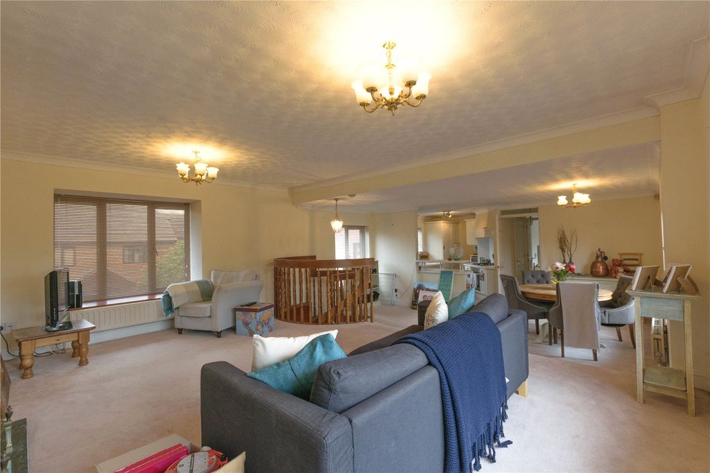 Property photo 3 of 6 Picture No. 02