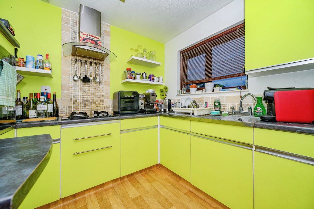 Property photo 2 of 8