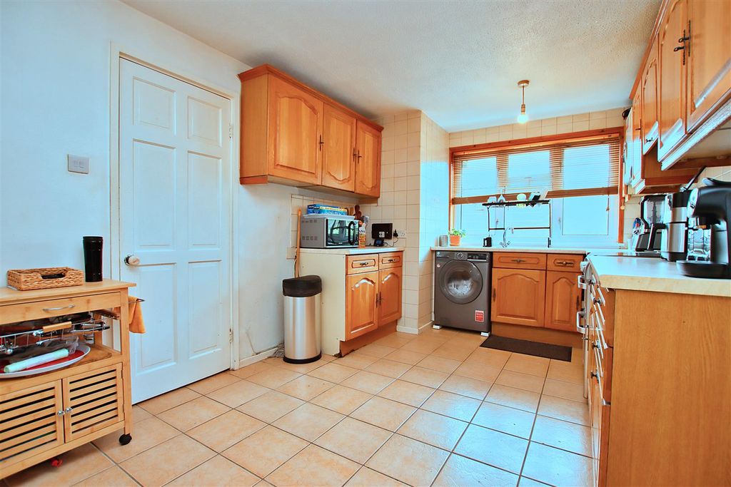 Property photo 2 of 11 Img_5941.Jpg