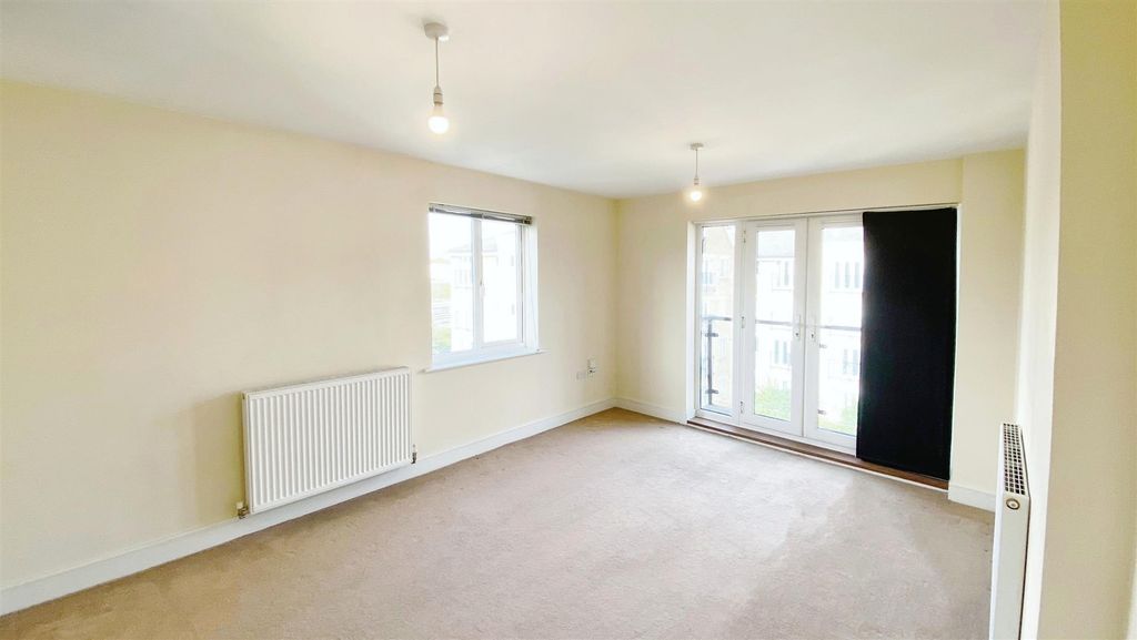 Property photo 2 of 15 Living Room