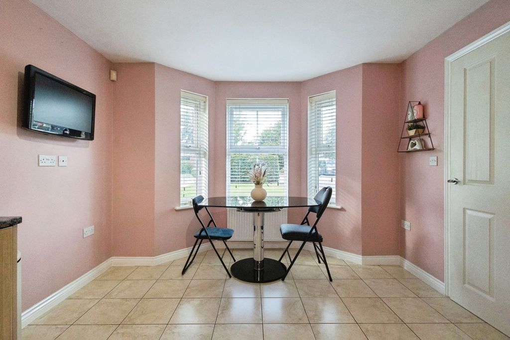 Property photo 3 of 20 Pbox-Img.Jpg