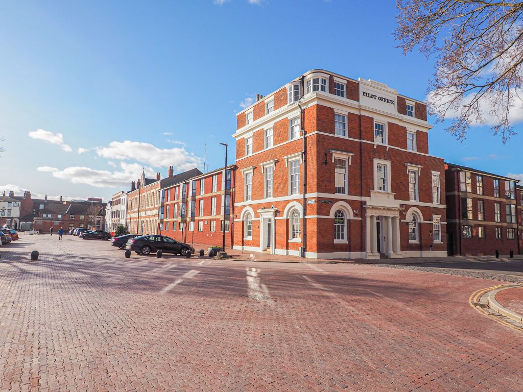 Property photo 1 of 14