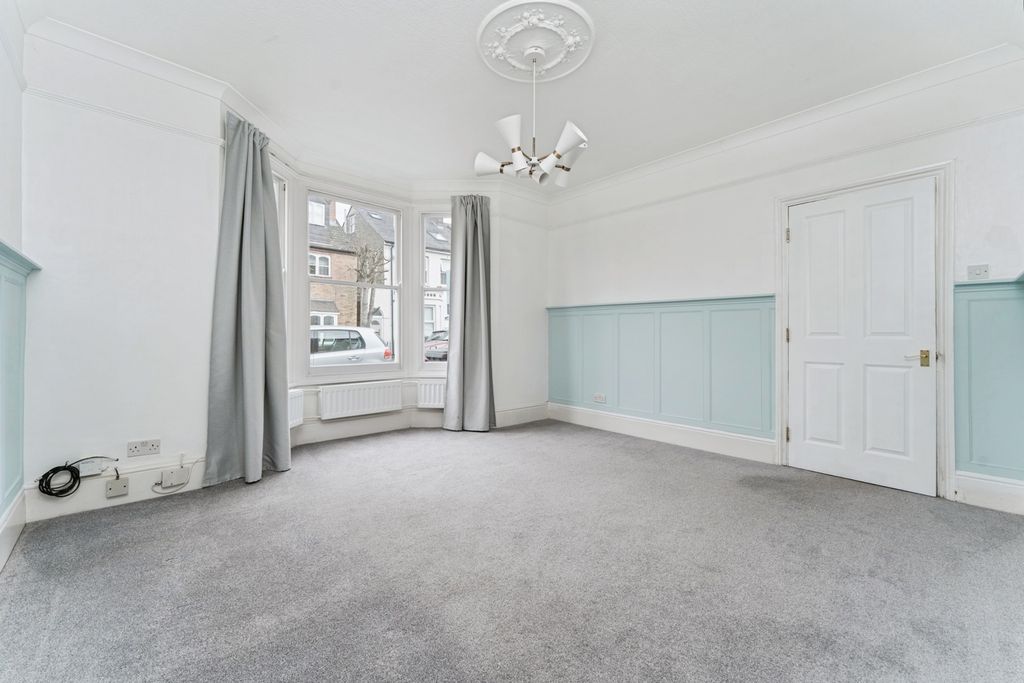 Property photo 3 of 26 Pbox-Img.Jpg