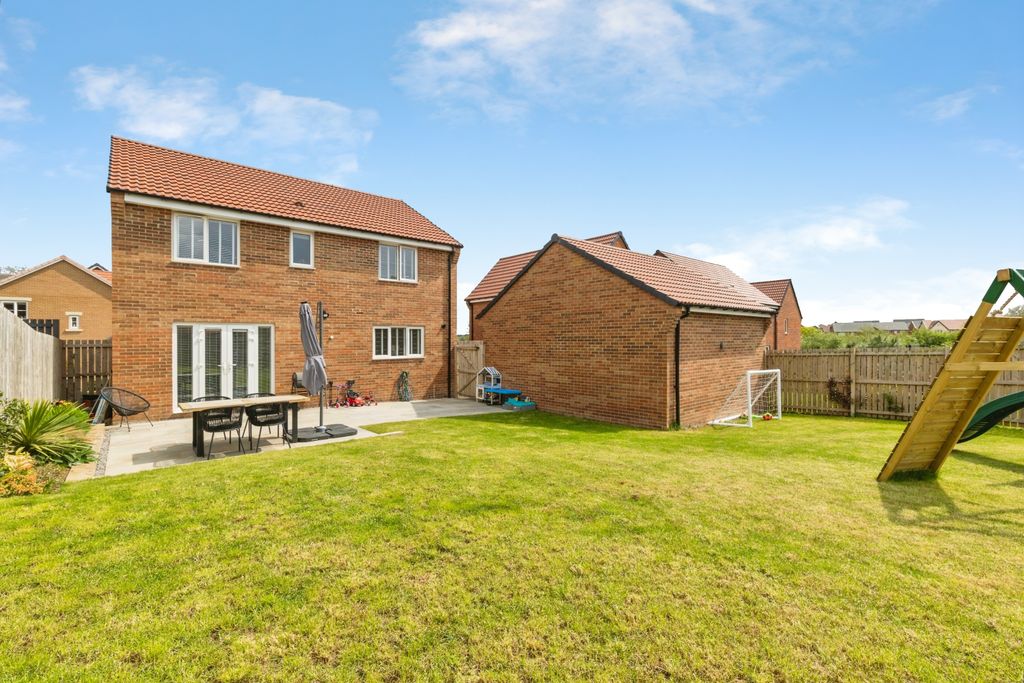 Property photo 2 of 15