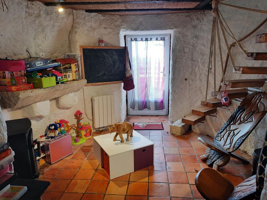 Property photo 3 of 20