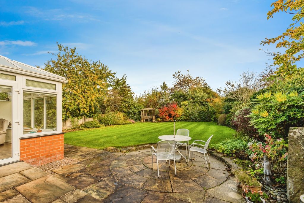 Property photo 2 of 16 Photo