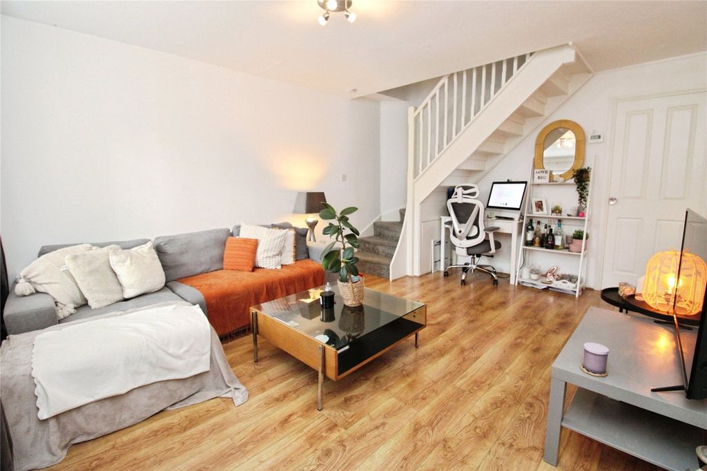 Property photo 3 of 12 Picture No. 10