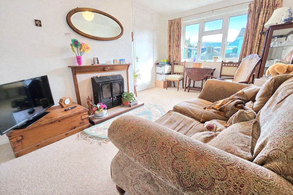 Property photo 3 of 9 3 - Picture No. 19