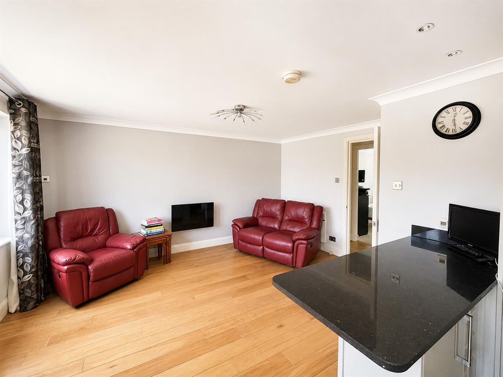 Property photo 2 of 12 Living Room 2.Png