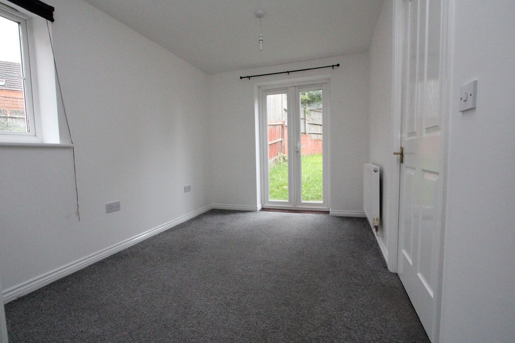 Property photo 3 of 13 Photo 4