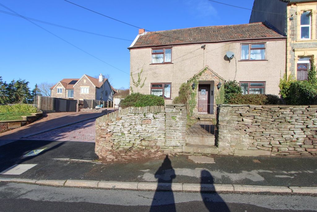 Property photo 2 of 21