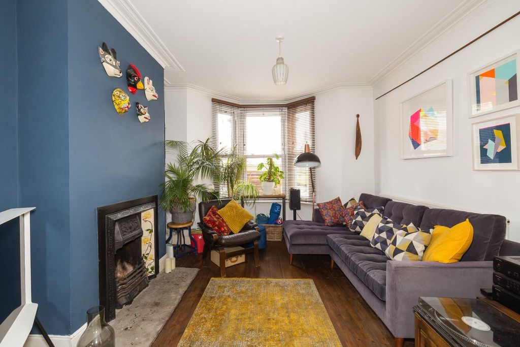 Property photo 3 of 39 Char9551.Jpg