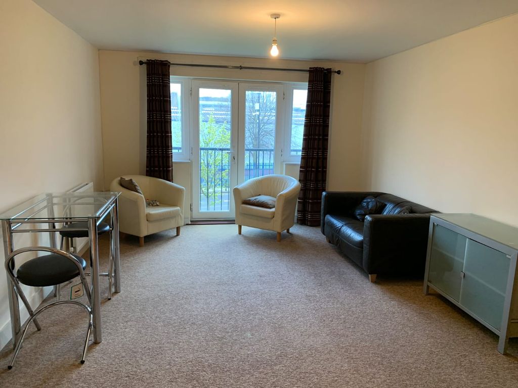 Property photo 2 of 11