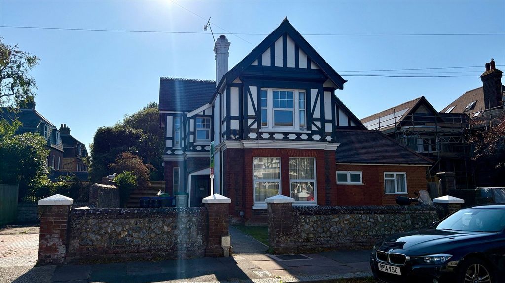 Property photo 1 of 1 External