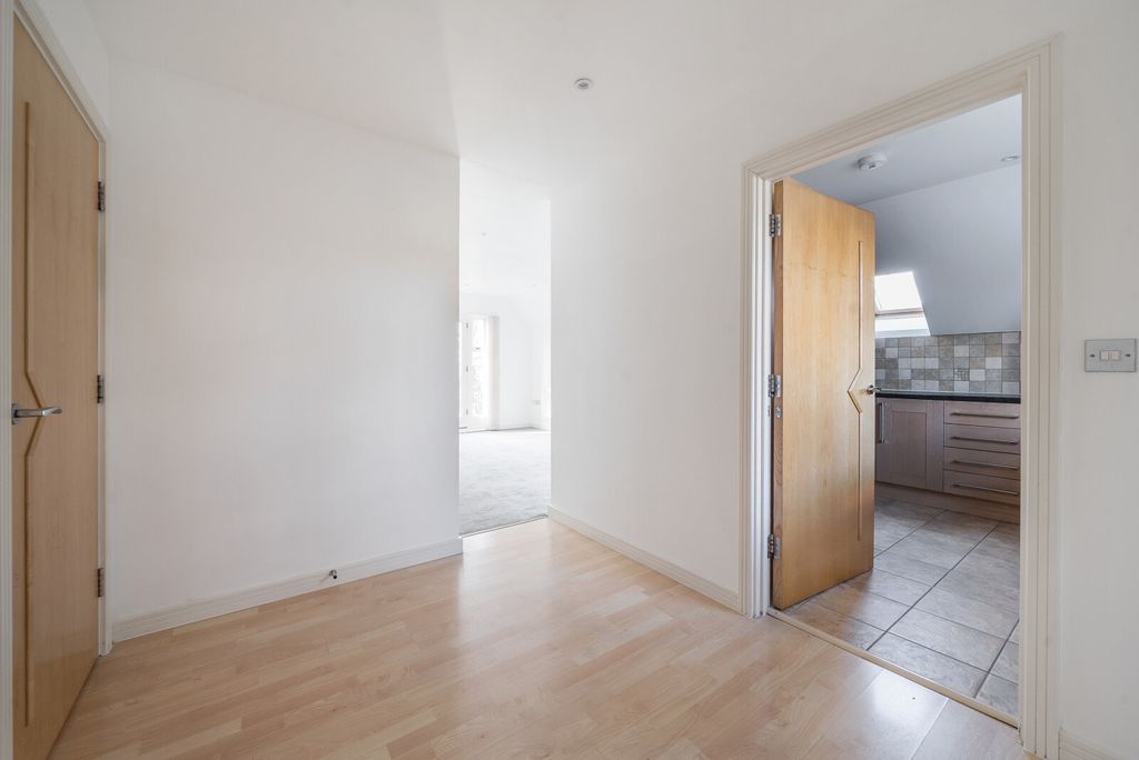 Property photo 3 of 15 Picture 3