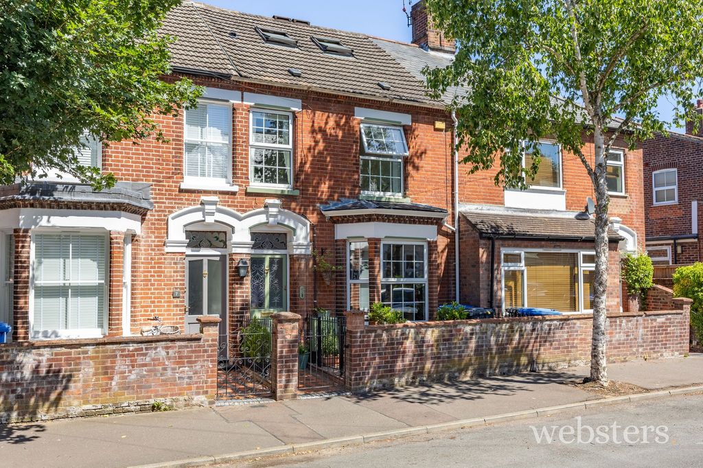 Property photo 1 of 19