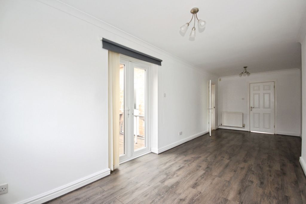 Property photo 3 of 17 Pbox-Img.Jpg