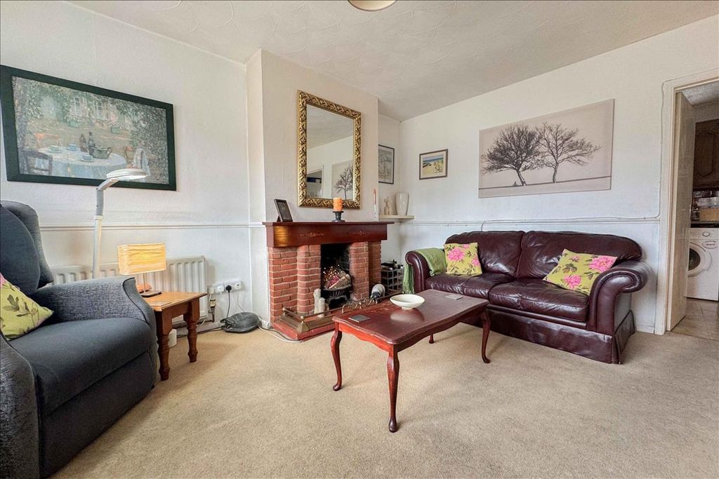 Property photo 3 of 12