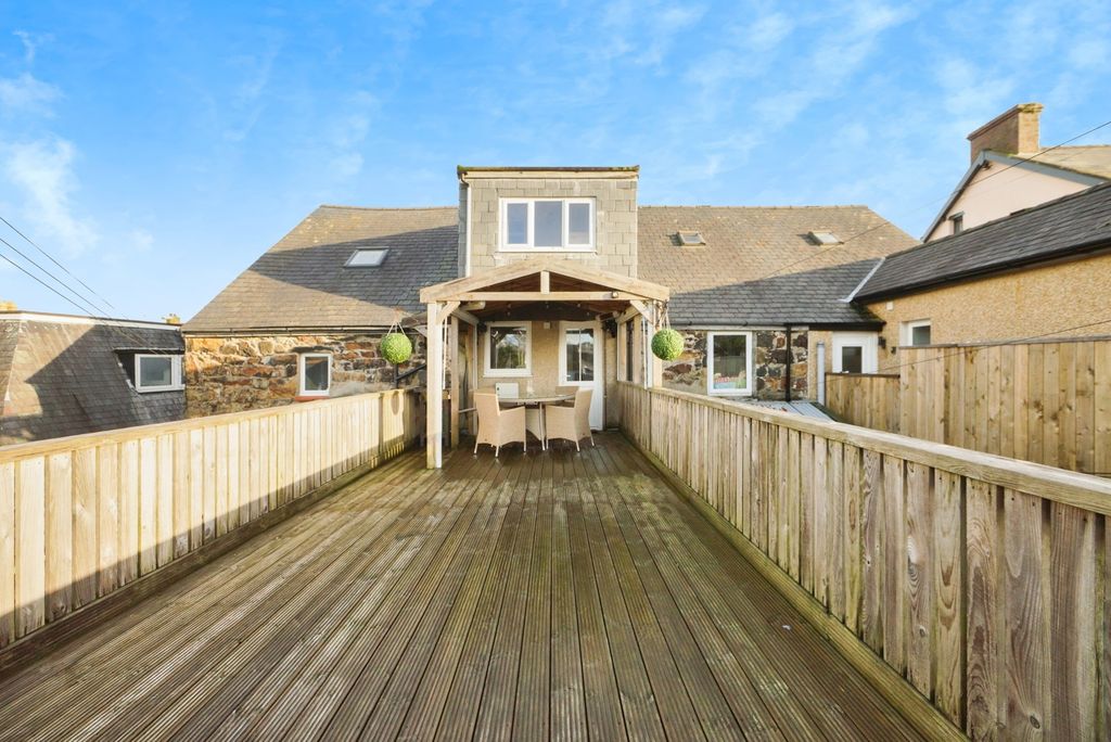 Property photo 2 of 19 Pbox-Img.Jpg