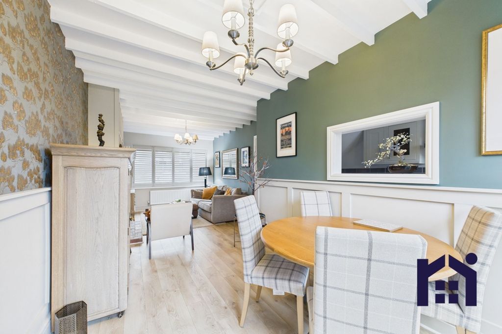 Property photo 3 of 22 Living Room