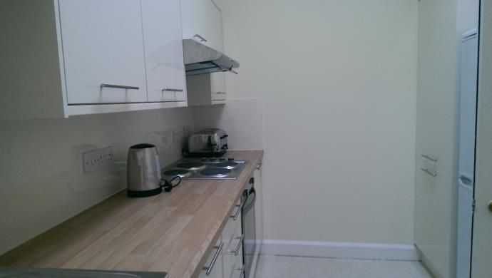 Property photo 3 of 18 Kitchen1