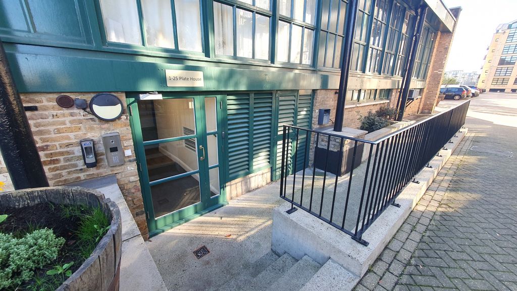 Property photo 2 of 19 Gallery