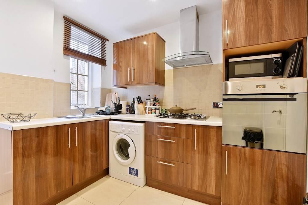 Property photo 2 of 7 Kitchen - Florence Court.Jpg
