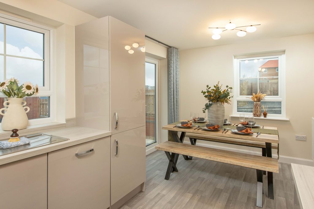 Property photo 3 of 10 Moresby Kitchen