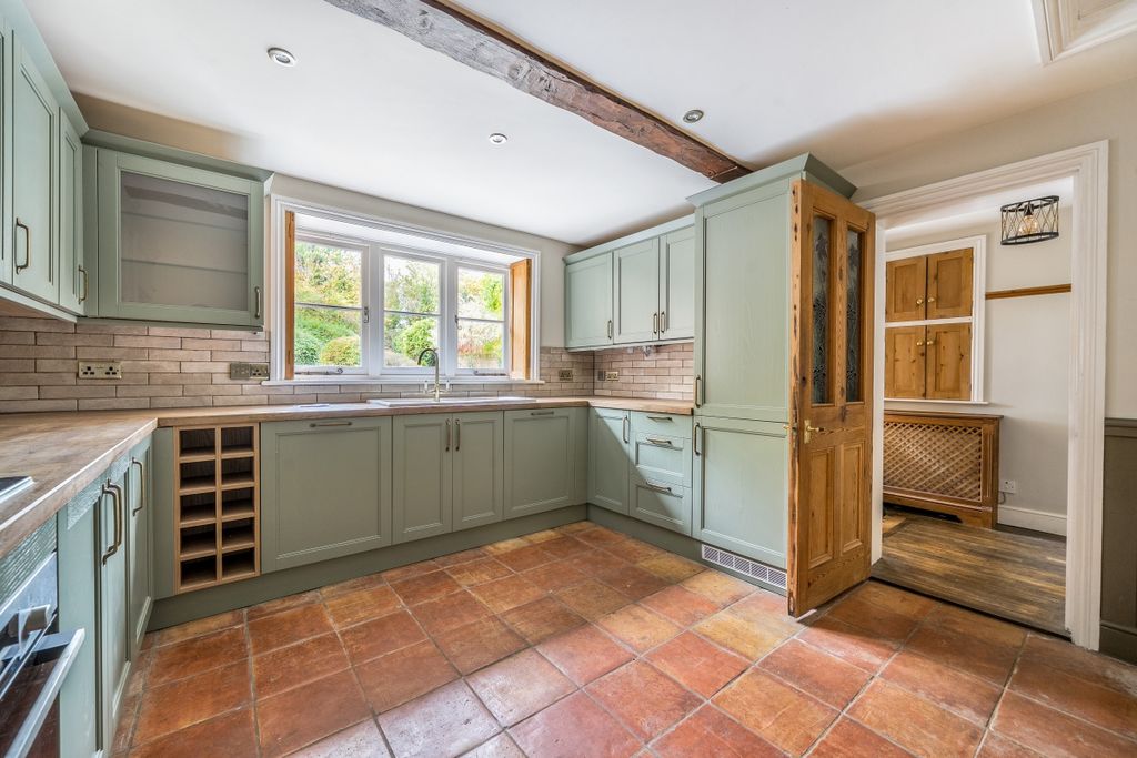 Property photo 3 of 13 Kitchen