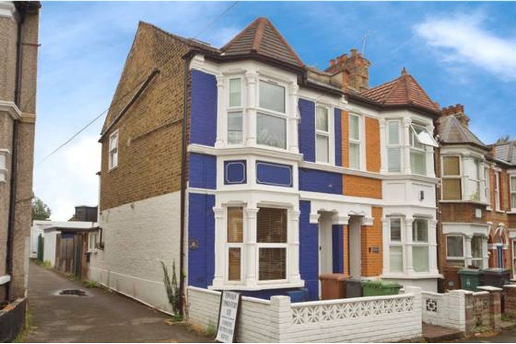 Property photo 1 of 20