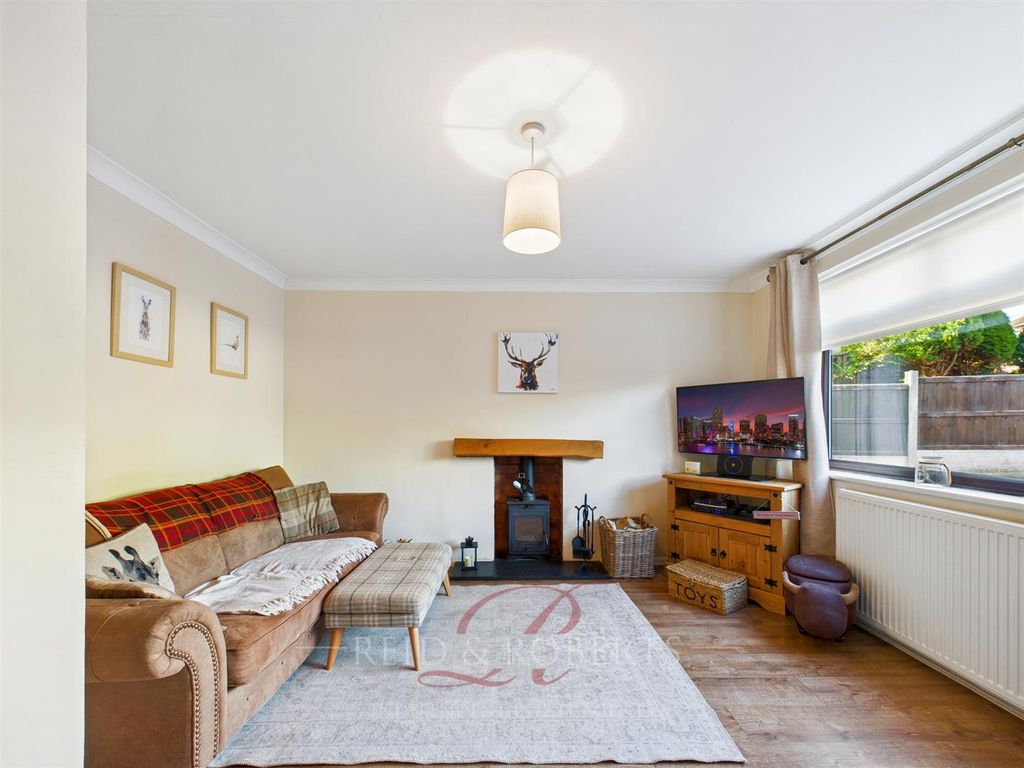 Property photo 2 of 19 Cam05148G0-Pr0110-Still014.Jpg