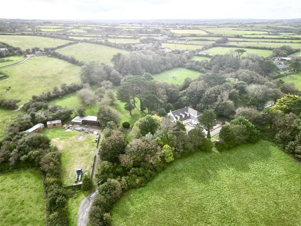 Property photo 1 of 32 Main